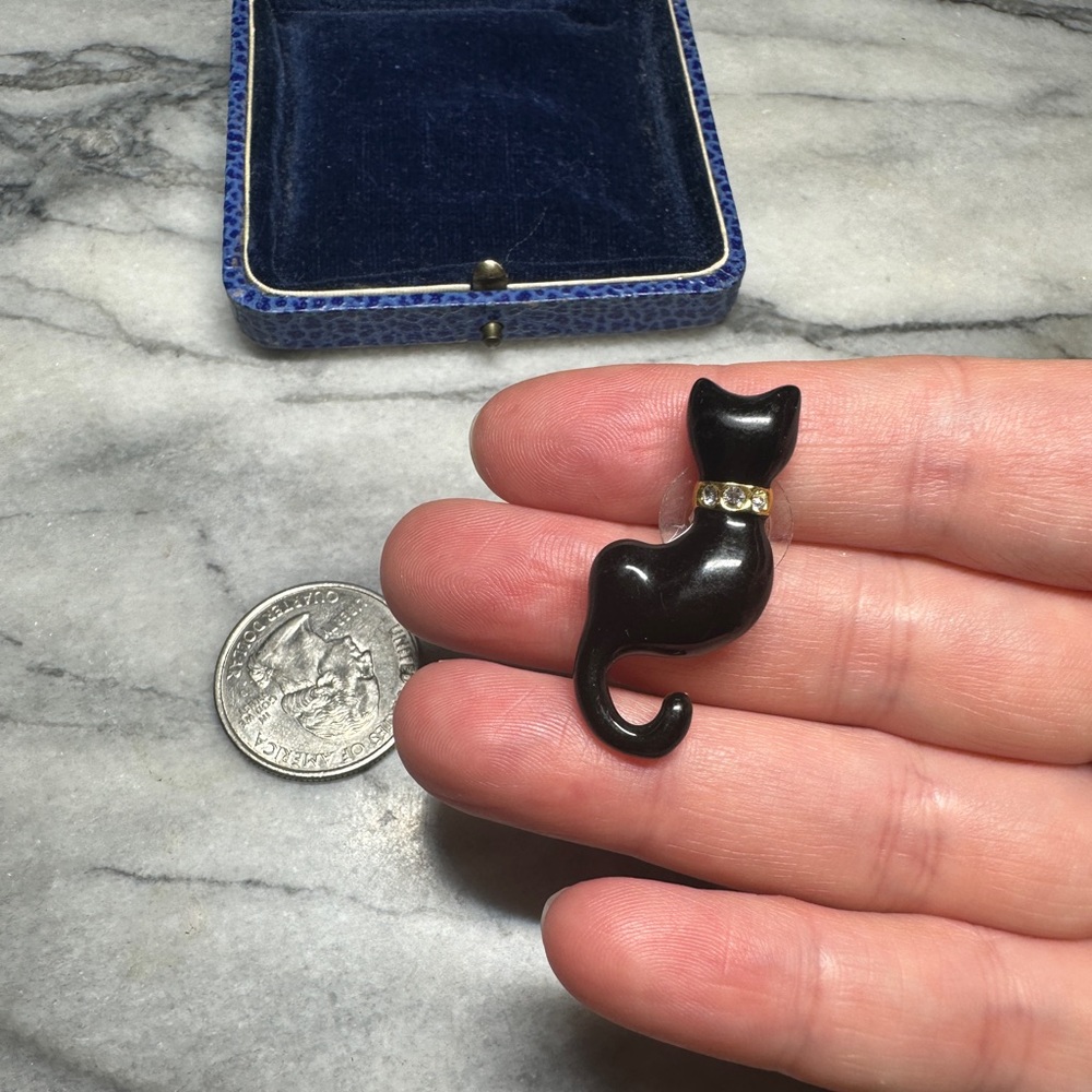 Single Black Cat Enameled Earring